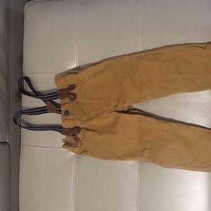 Baby pants with suspenders